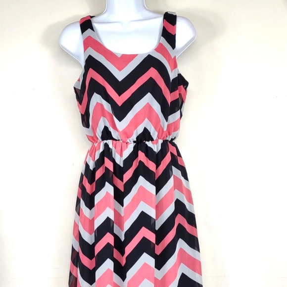 Espresso | Dresses | Espresso Size Small Pink Black White Chevron  Sleeveless Maxi Summer Dress | Poshmark